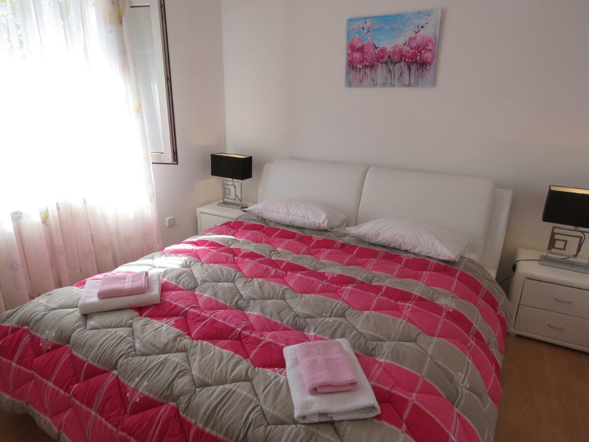 Apartment Smilje Šibenik Exterior foto